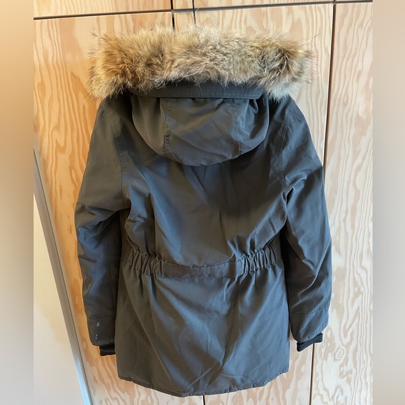Canada Goose Parka - Picture 3 of 7